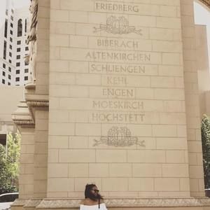 Meet your Posher, Nia